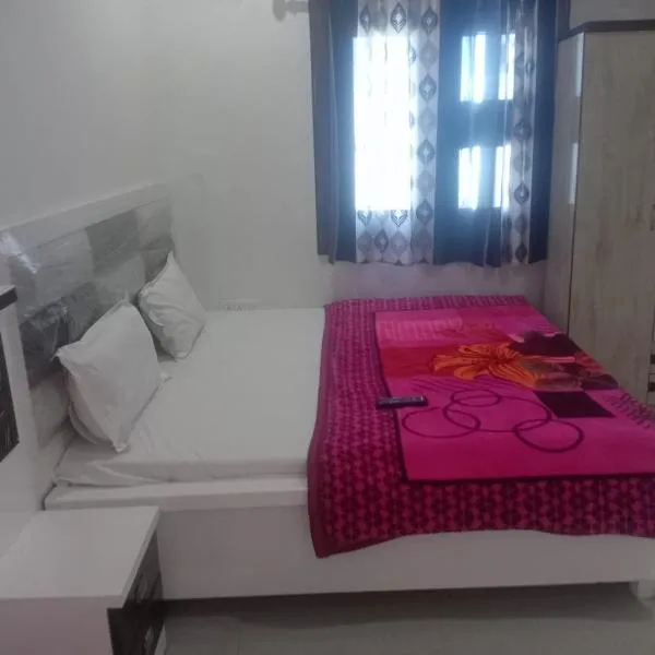 Gopi Dham Hotel, hotell i Govardhan