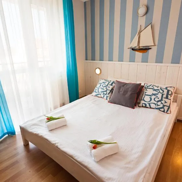 Apartament Słoneczny, מלון באוסטקה