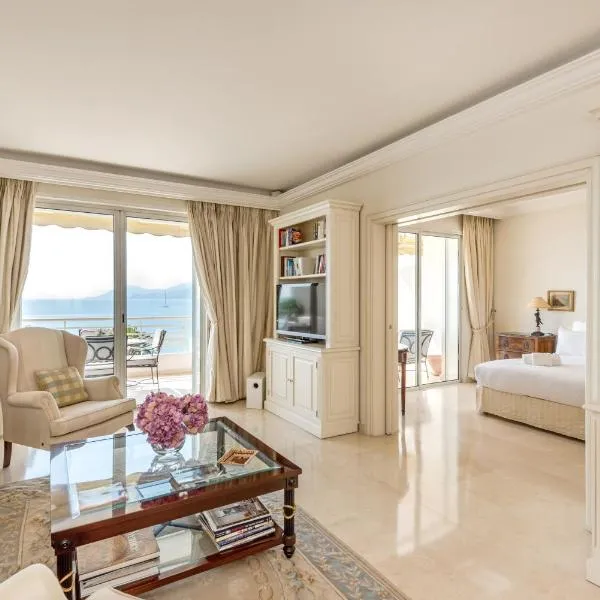 Buckingham & Lloyds - Cannes: Cannes'da bir otel