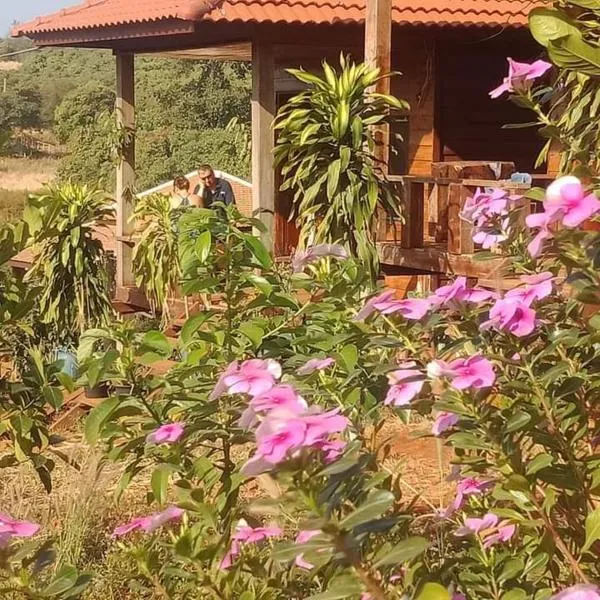 Happy bungalow & trekking, hotel in Phumĭ Kalai Kala
