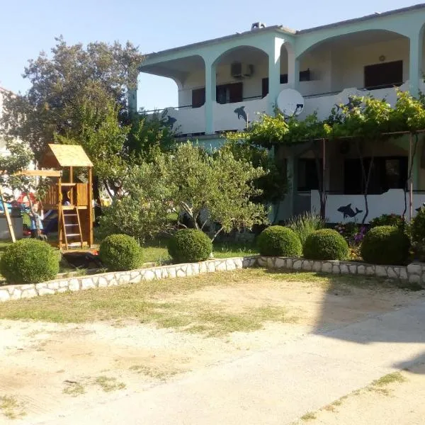 Apartman M&M, hotel v destinácii Lopar