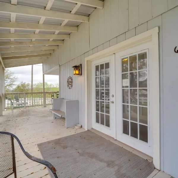 Vacation Rental in Kerrville Pets Welcome!, hotel a Kerrville