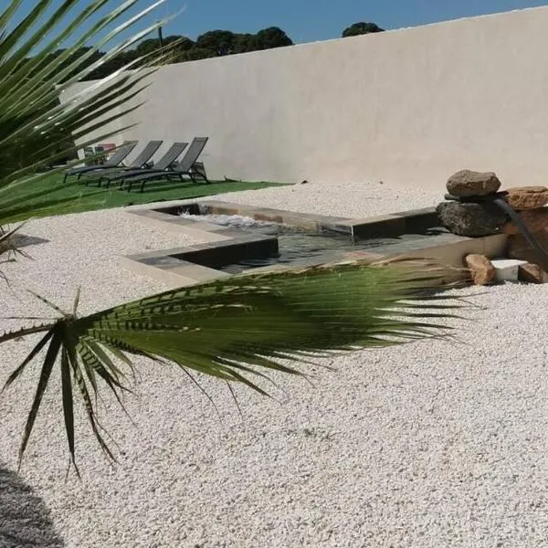 jacuzzi cool, Hotel in Marseillan