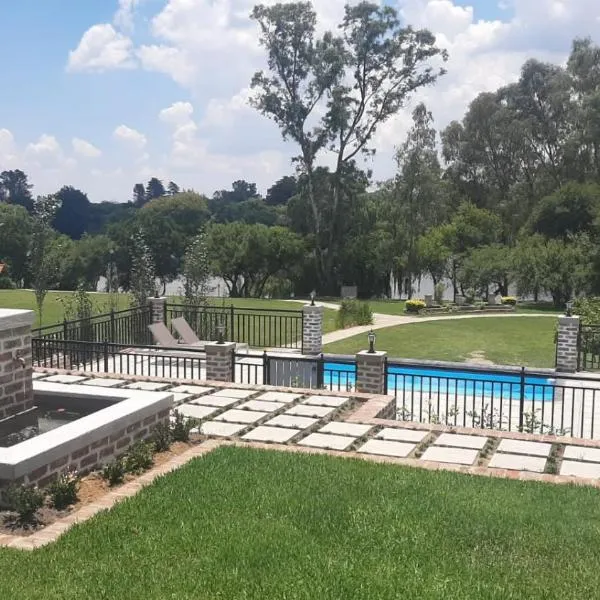 1402@Pont de Val, hotel in Parys