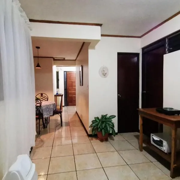 Casa Cafetal Aeropuerto, hotel v destinaci Alajuela