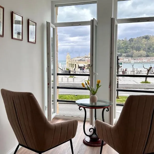Apartment on La Concha Beach - Villa Iru, Hotel in San Sebastián