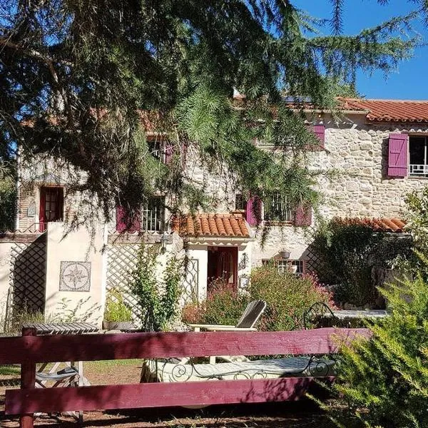 MAS DU CANIGOU - FLOR DE ROMANCE, hotel v destinaci Los Masos
