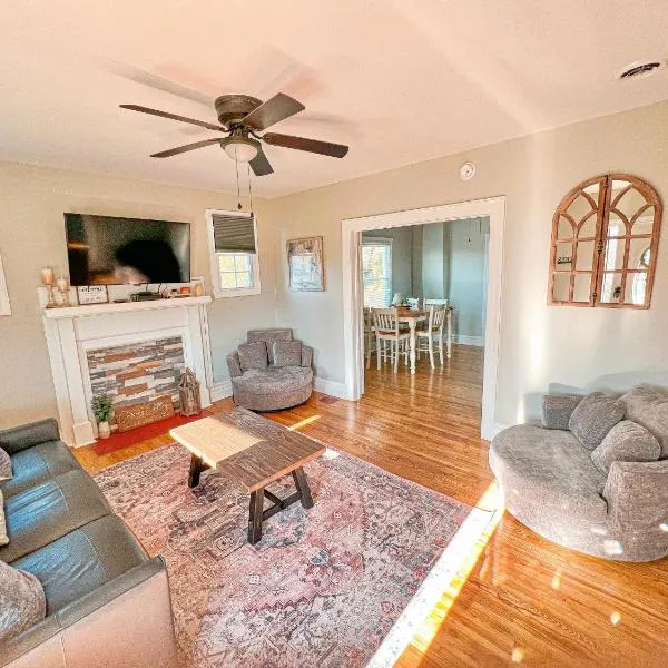 Pristine, Central and Comfortable!, hôtel à Fieldale