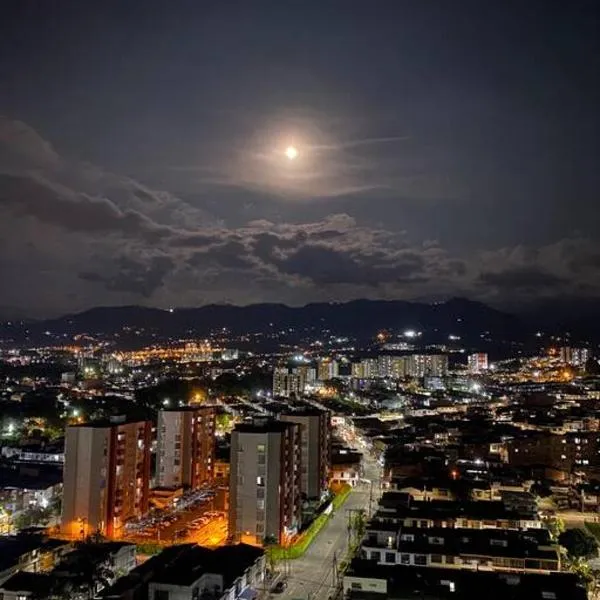 Encanto Panorámico - Skyview Comfort, hotel v destinaci Dosquebradas