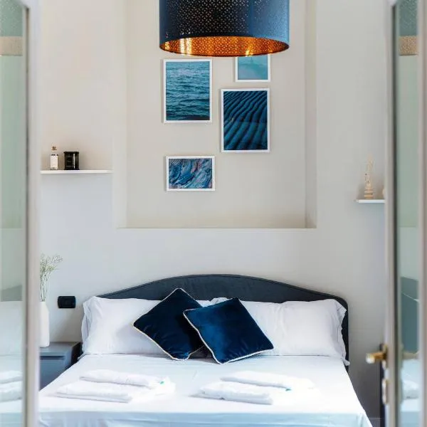 코모에 위치한 호텔 Shades of Lake - Blue Apartment