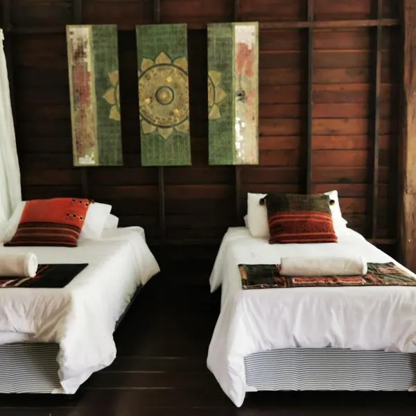 Jasmine Hills Lodge, hotel di Doi Saket