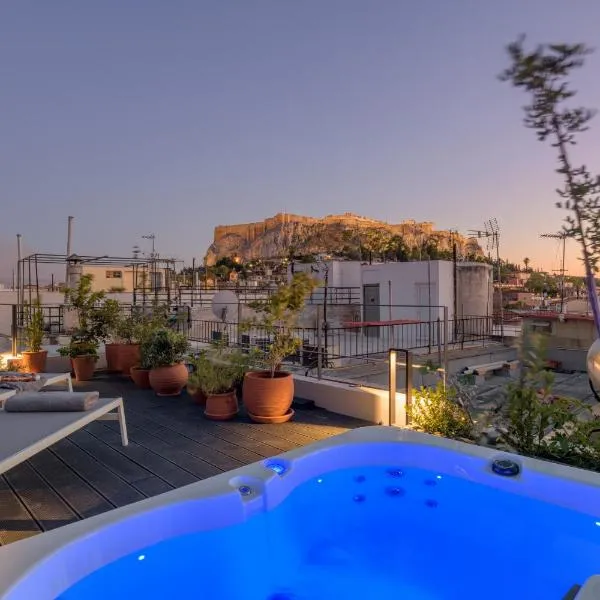 Your 4 bdrm Dream House Acropolis View & Jacuzzi、アテネのホテル