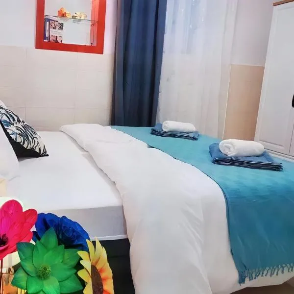 Elegance Suite - "100m from the Beach with Free Parking and Garden", hotel u Opatiji
