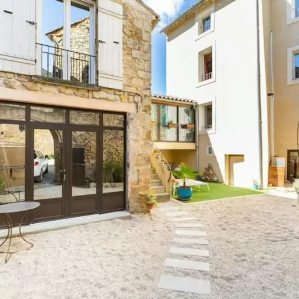 La Parenthèse, chambres d'hôtes, hotel v destinaci Rochegude