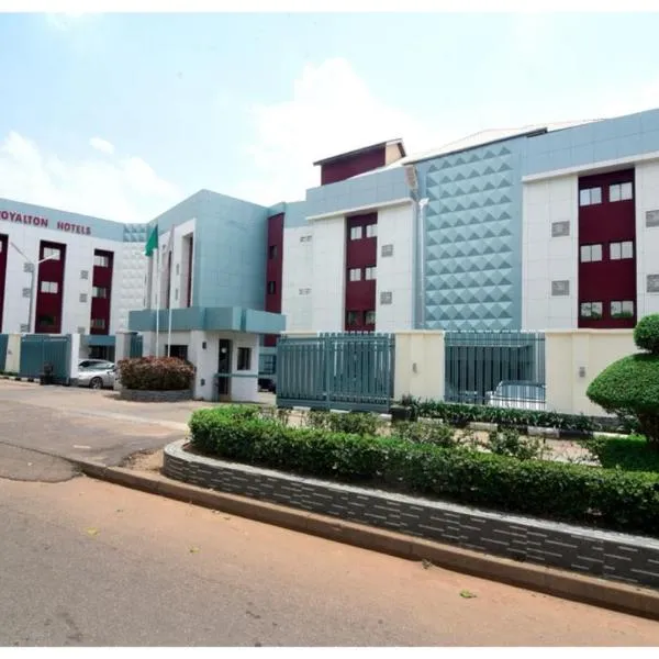 Royalton Hotels Abuja、アブジャのホテル