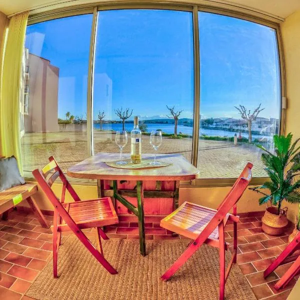 Splendide appartement GOLDEN HOUSE vue LAC et montagne – hotel w mieście Port-la-Nouvelle