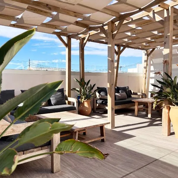 Valencia Luxury - Calma Beach Apartments, hotel in Valencia