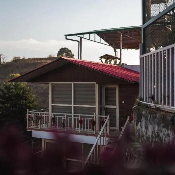 Shivalaya Resort By Evaan, Near Kaichi Dham, hotel di Nainital