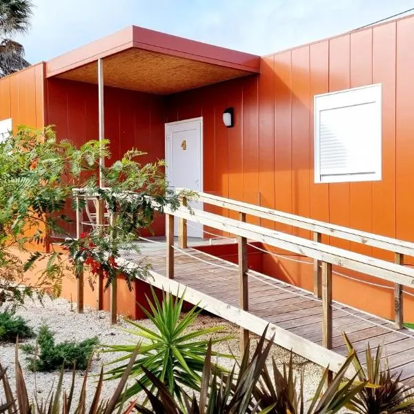 Family Surf Home - Bungalows, hotel in Mafra