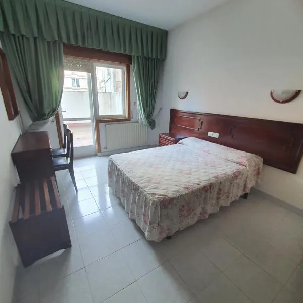 Flor de Loto, hotel v destinaci Ordes