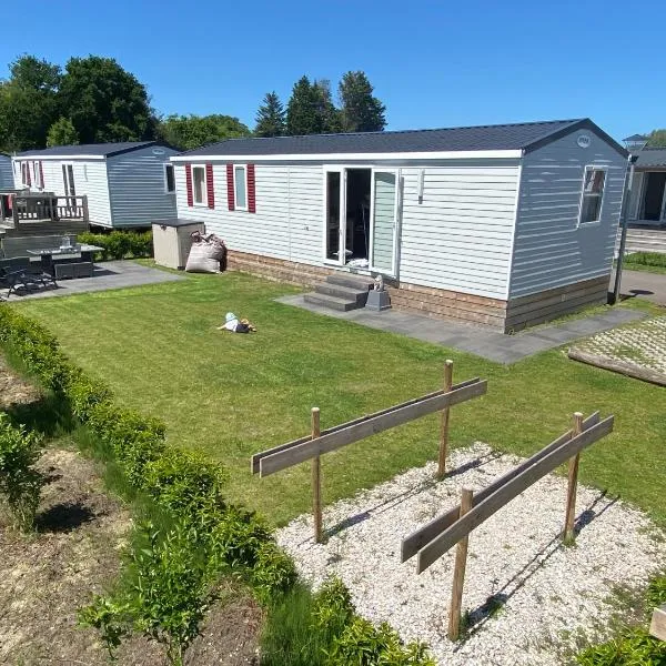Chalet Enjoy, hotel v destinaci Oostkapelle