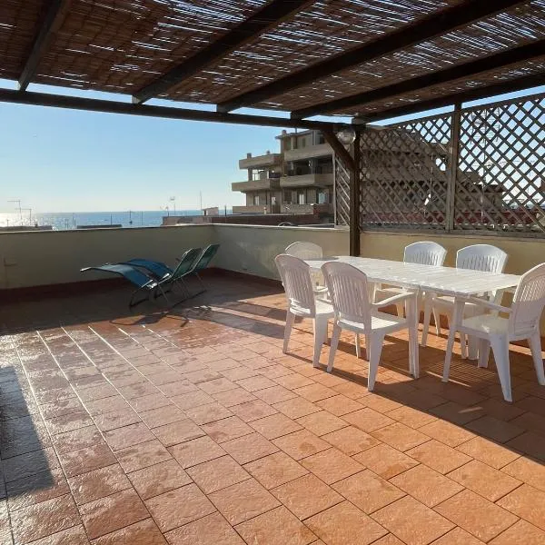 Demy house, hotel in Passoscuro