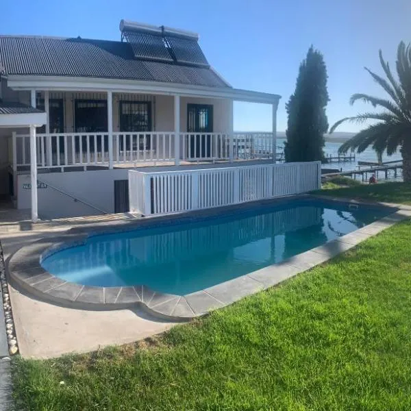 Berg River Living, hotel in Velddrif