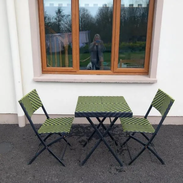 Larchlodge, hotel v destinaci Ennis