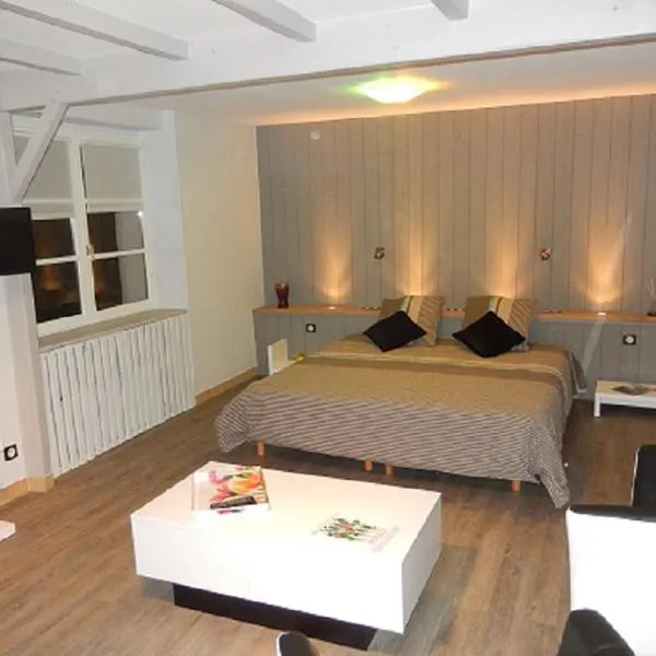 Chambre d'hôtes à la campagne, hotel in Saint-Gence