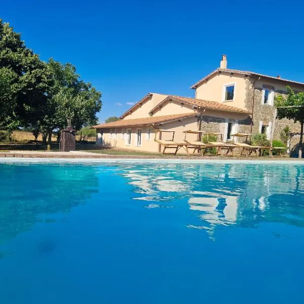 Casale Le Pietre, hotel in Marta