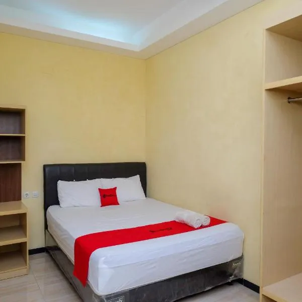 RedDoorz near Taman Pantai Alam Indah Tegal, hotell i Tegal