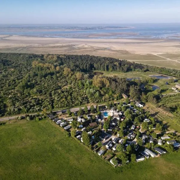 Camping les 3 Sablières, hotel v destinaci Saint-Firmin