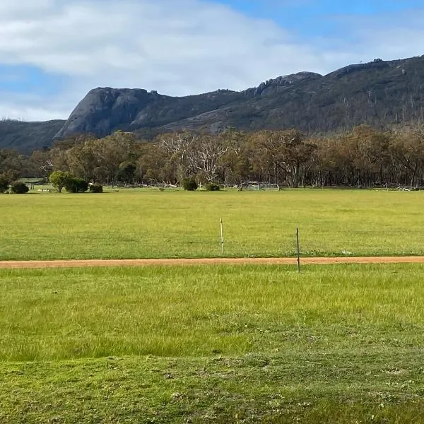 Manyat Peak cottages Carnaby, hotel in Porongurup