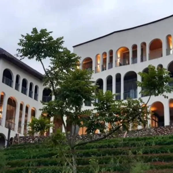 Kingfisher Resort-Muhazi, hotel in Janjagiro
