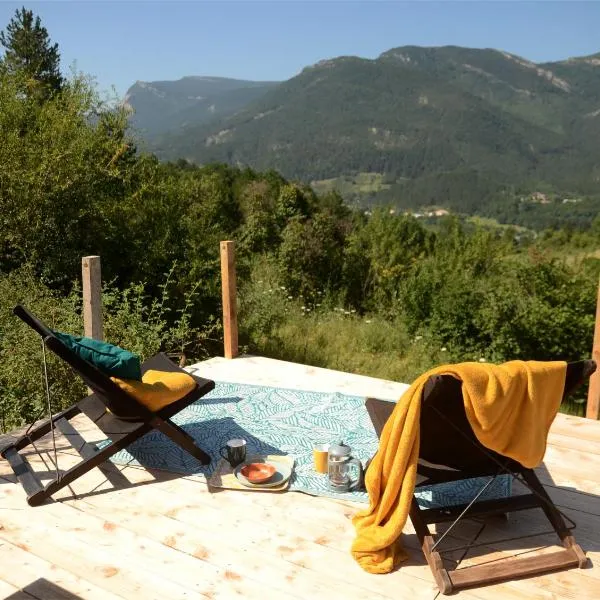 Ecolodge de la Ferme du Chant de Cailloux, hotel in Ponet-et-Saint-Auban