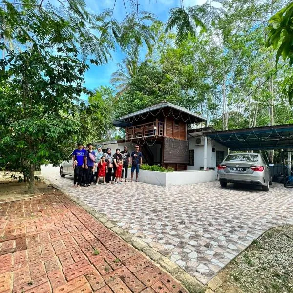 Hometostay Bokbak Kupang, hotel v destinaci Kampong Baubak