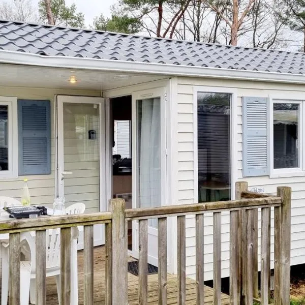 Mobil Home 5 Personnes - Vendée - Puy du Fou - Climatisé, hotel v destinácii La Boissière-de-Montaigu
