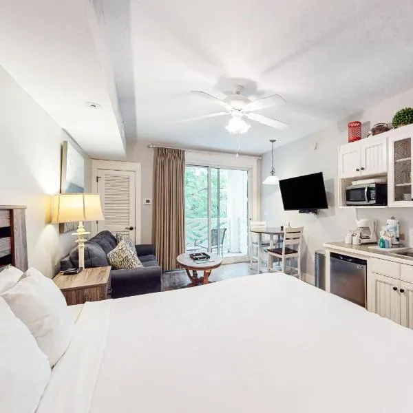 Baytowne Wharf - Pilot House #323, hotel in Destin
