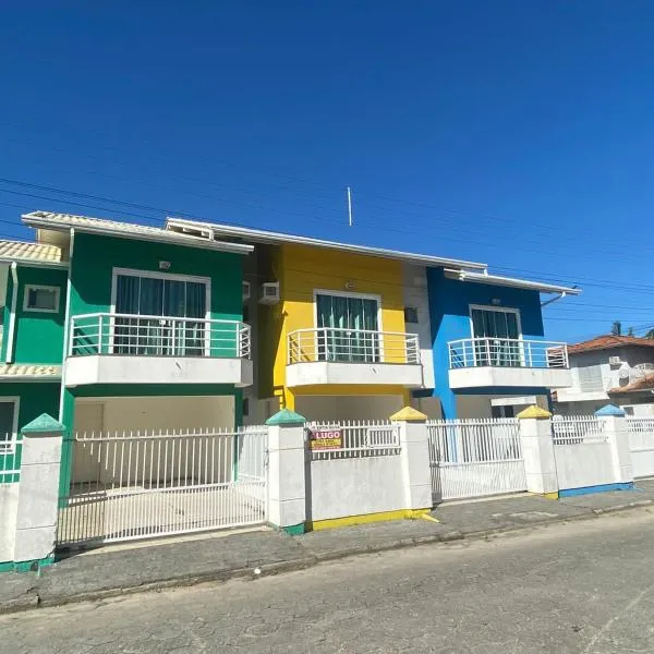 imóvel ideal para suas férias em Canto Grande, хотел в Бомбиняс