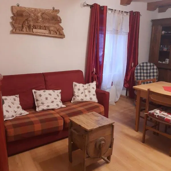 Casa Vacanze da Lino, hotel v destinácii Nus