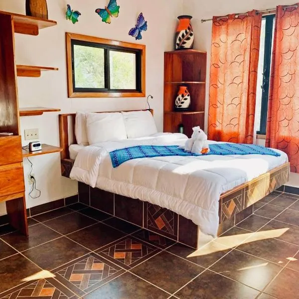 Mariposa Jungle Lodge: Blancaneau şehrinde bir otel