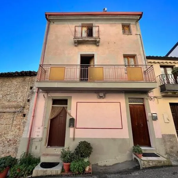 Buena Vista Casa Vacanze al mare, hotel v destinácii Isca sullo Ionio