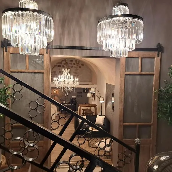 Hôtel Le Patio de Sophie – hotel w mieście Sisteron