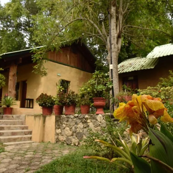 Cabañas Sierra Gorda, отель в городе Хальпан