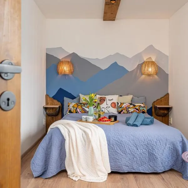 Family Garden Apartments with Free Private Parking & Playground, hotel v Rize