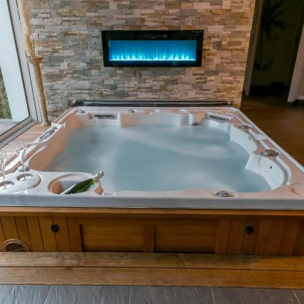 Charmante maison avec spa, sauna et jardin privatif – hotel w mieście Saint-Gervais