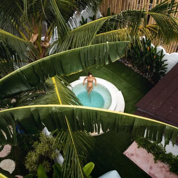 VILLA LA ISLA BONITA walking distance to the beach, hotel v destinaci Gili Air