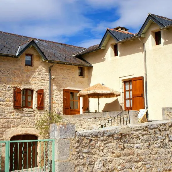 Aux coeurs du Méjean – hotel w mieście La Malène