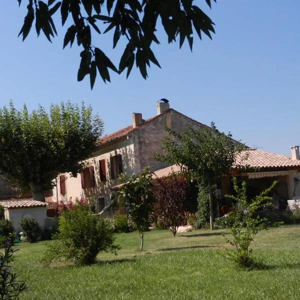 La Fenière aux Hirondelles, hotel di Orange