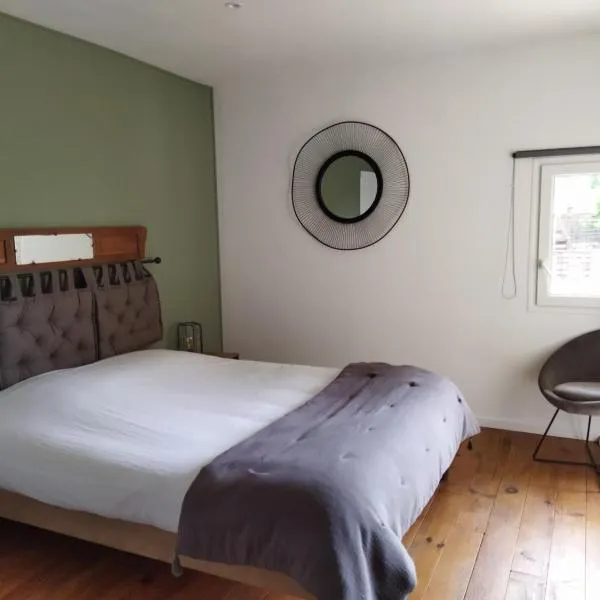 Aur Blan - Les Pipistrelles – hotel w mieście Le Somail